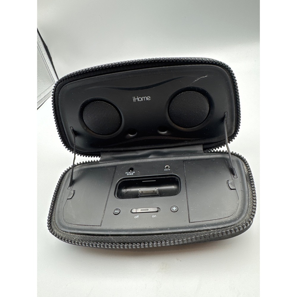 iHome Portable Speaker Case for iPod 30-Pin Dock Black Travel System iHM7